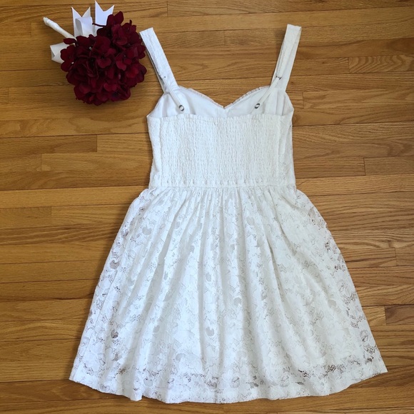Beautiful White Lace Hollister Dress - Picture 5 of 7